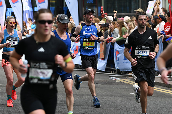 WA_LONDON_MARATHON_260426_011