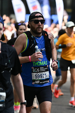 WA_LONDON_MARATHON_260426_032